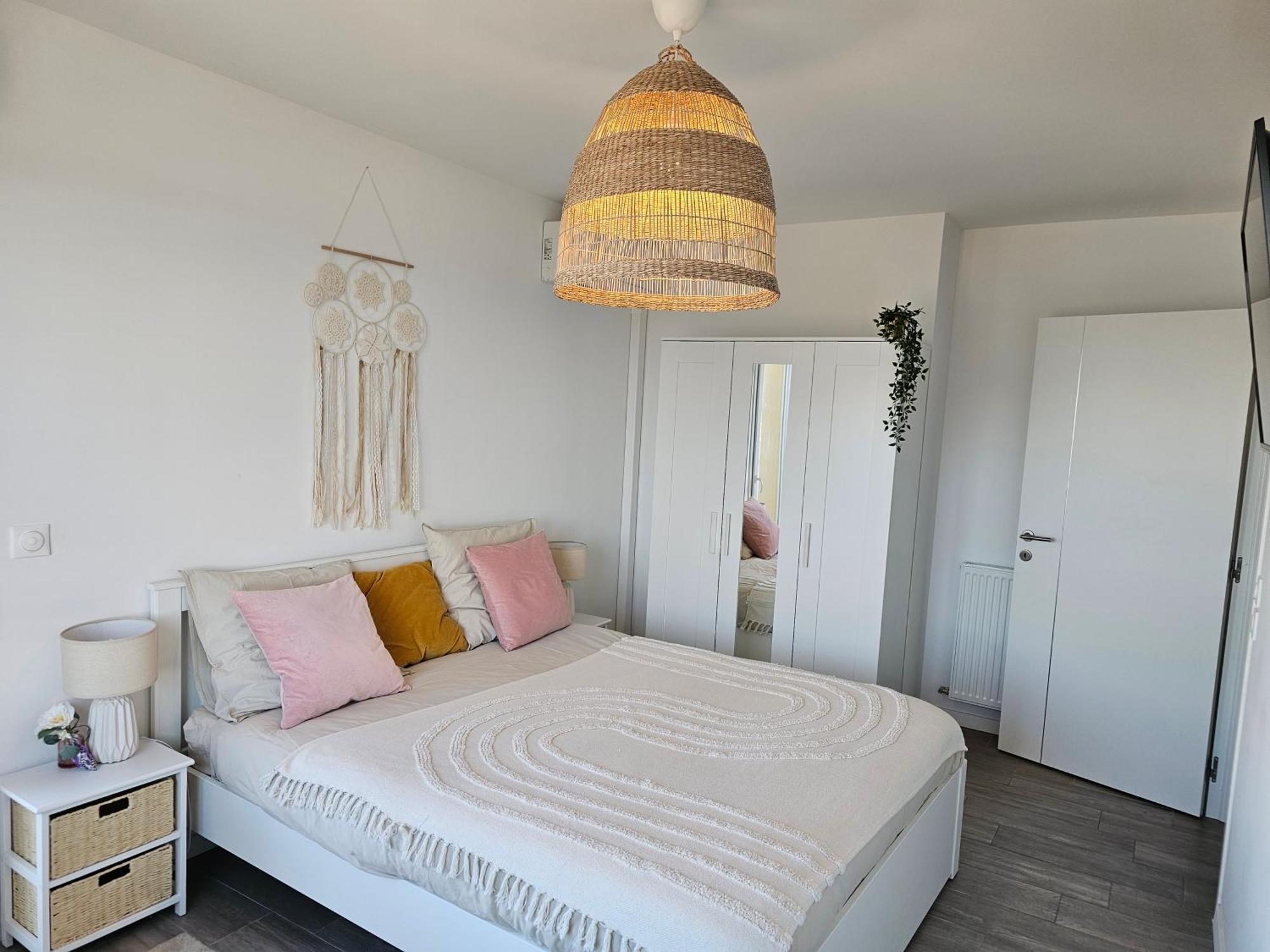 Lakeside Provence - Appartement Classe 4 Etoiles, Vue Sur Le Lac, Parking Sous-Sol, Double Clim Monteux Exteriör bild