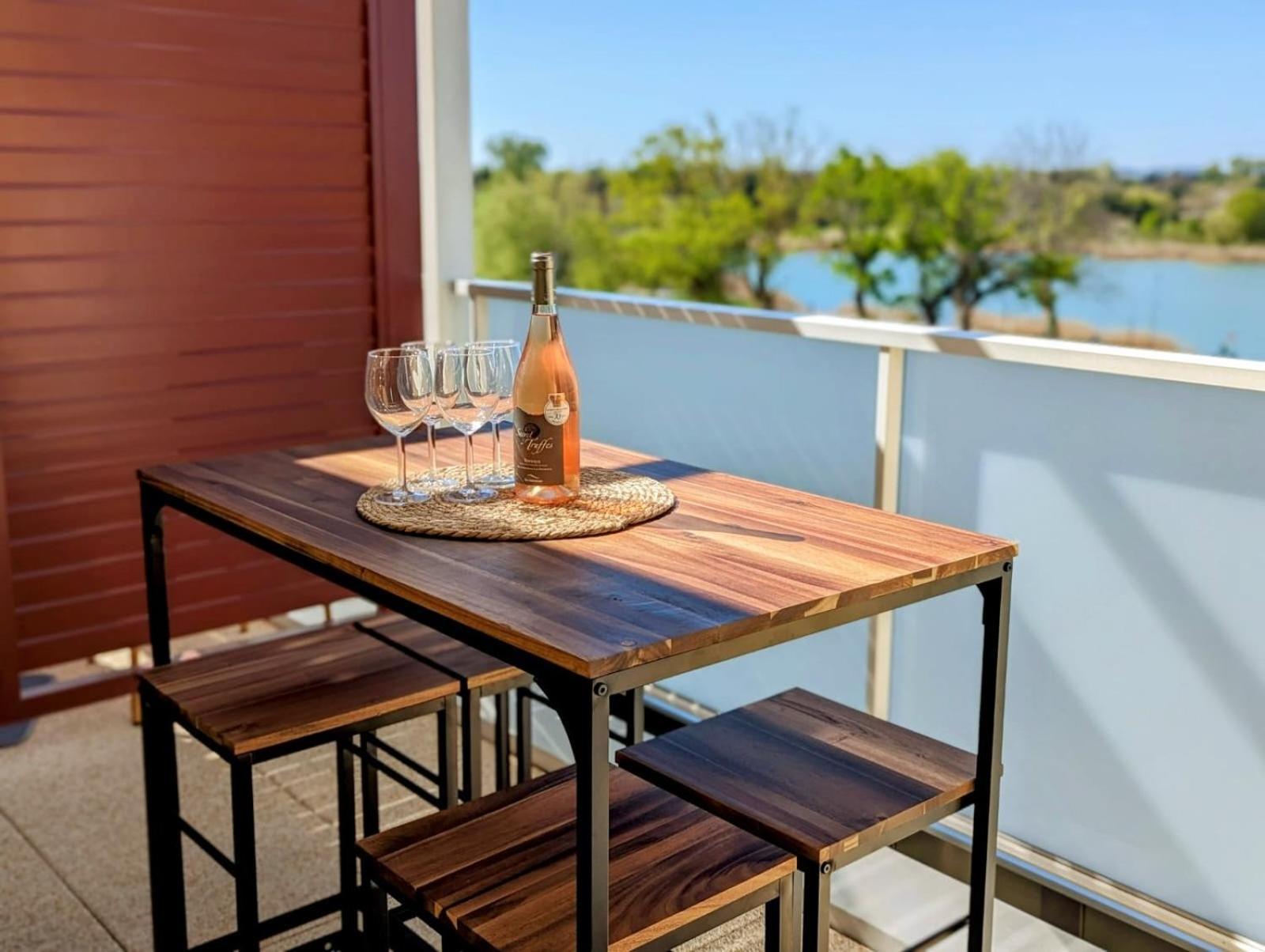 Lakeside Provence - Appartement Classe 4 Etoiles, Vue Sur Le Lac, Parking Sous-Sol, Double Clim Monteux Exteriör bild