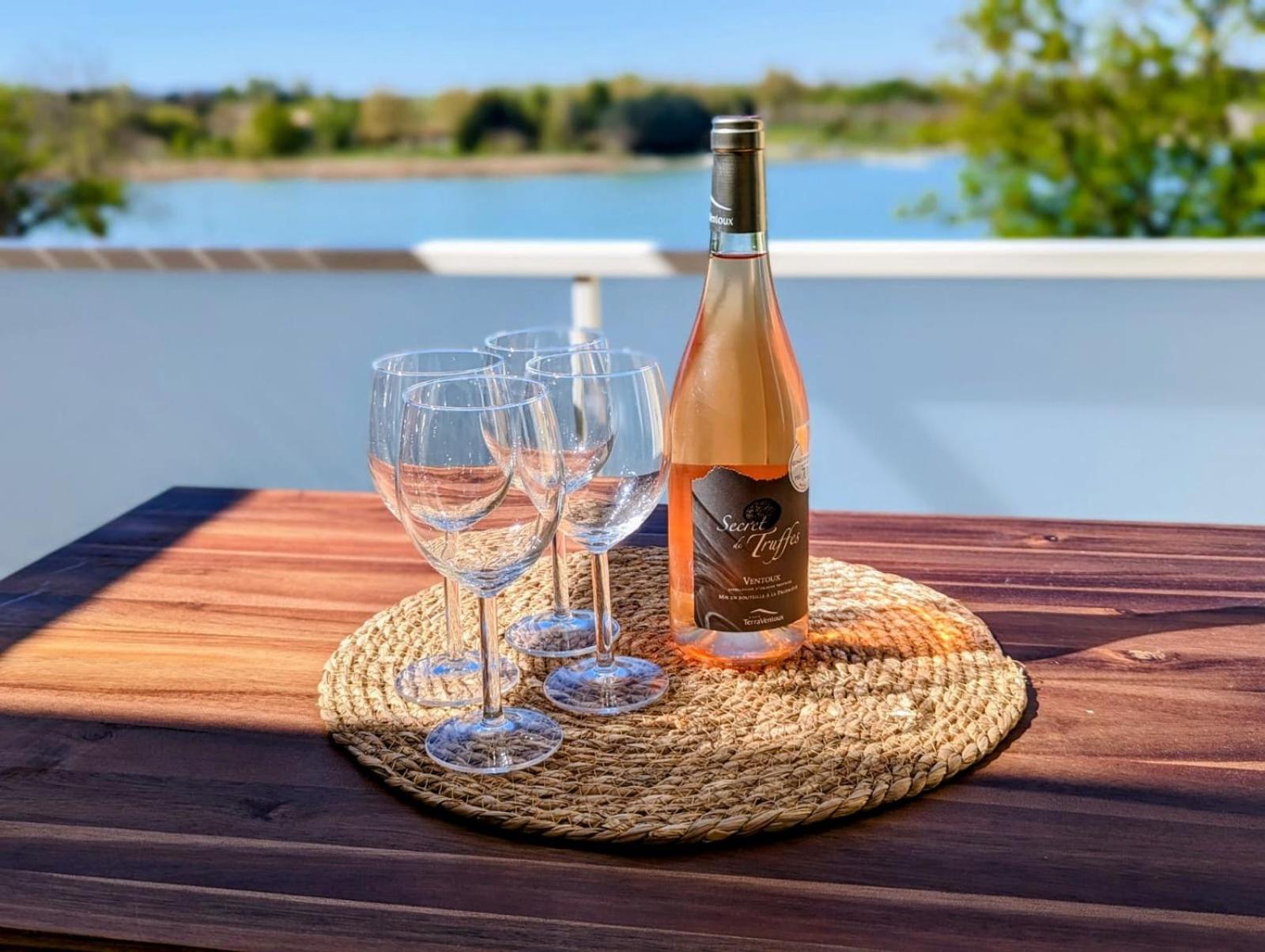 Lakeside Provence - Appartement Classe 4 Etoiles, Vue Sur Le Lac, Parking Sous-Sol, Double Clim Monteux Exteriör bild