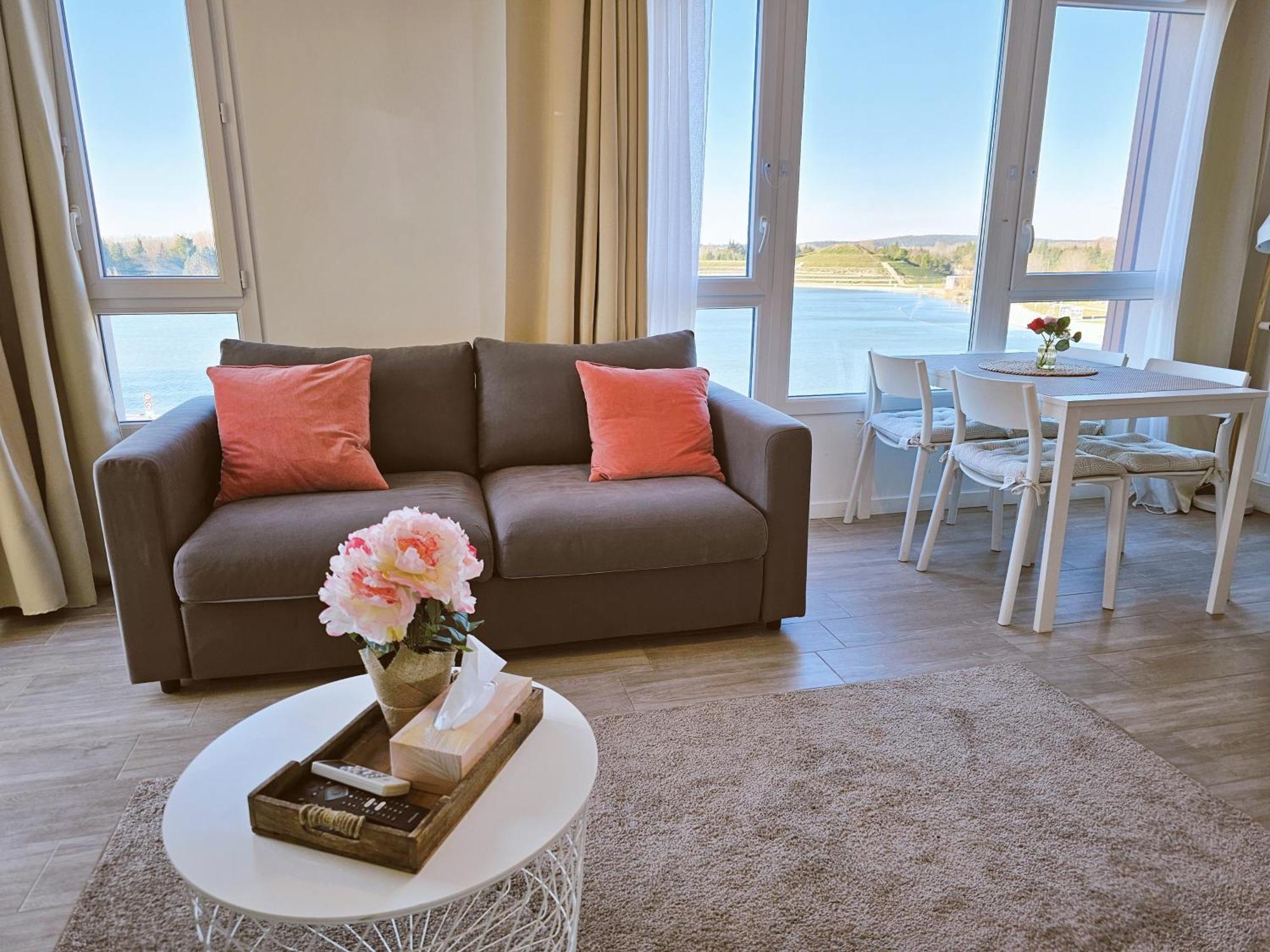Lakeside Provence - Appartement Classe 4 Etoiles, Vue Sur Le Lac, Parking Sous-Sol, Double Clim Monteux Exteriör bild