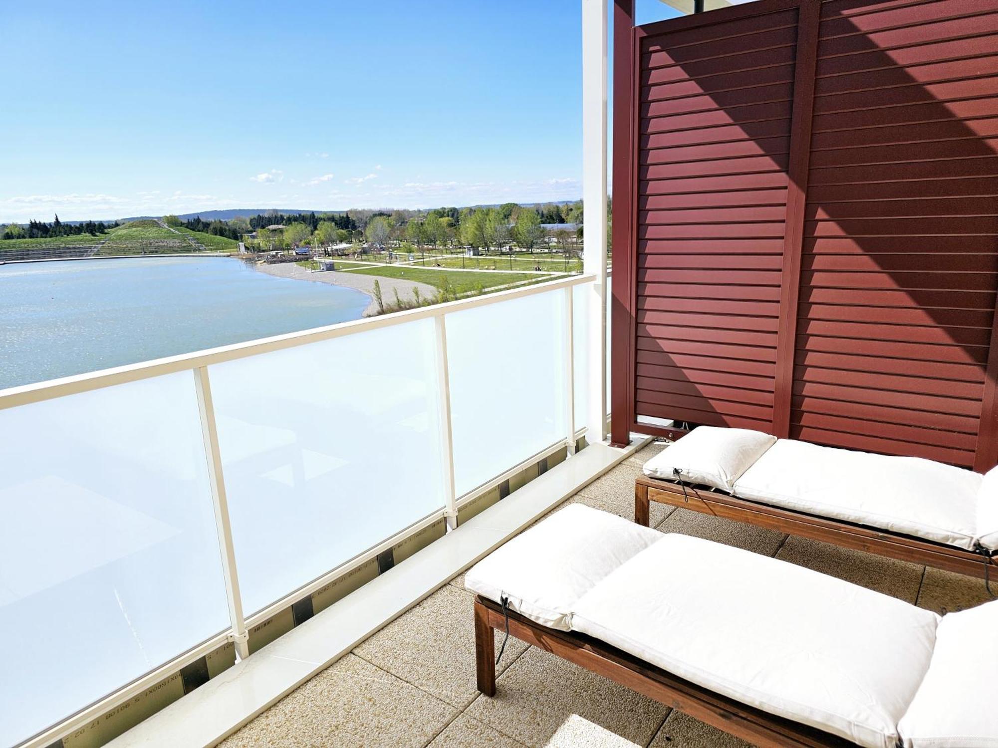 Lakeside Provence - Appartement Classe 4 Etoiles, Vue Sur Le Lac, Parking Sous-Sol, Double Clim Monteux Exteriör bild
