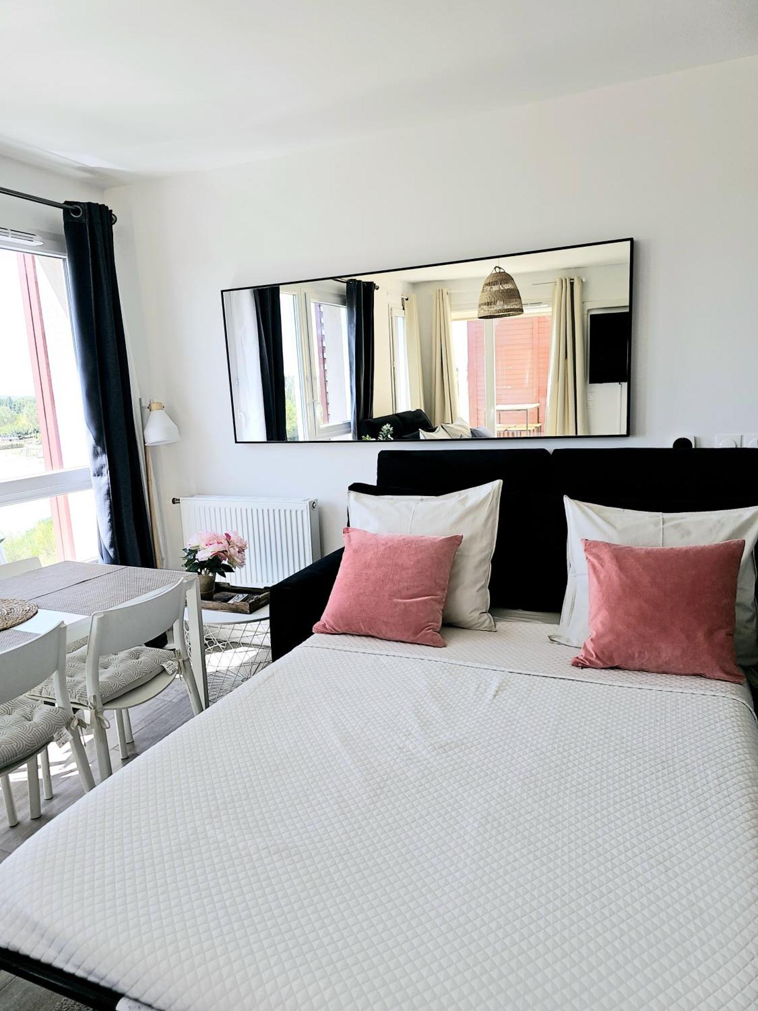 Lakeside Provence - Appartement Classe 4 Etoiles, Vue Sur Le Lac, Parking Sous-Sol, Double Clim Monteux Exteriör bild