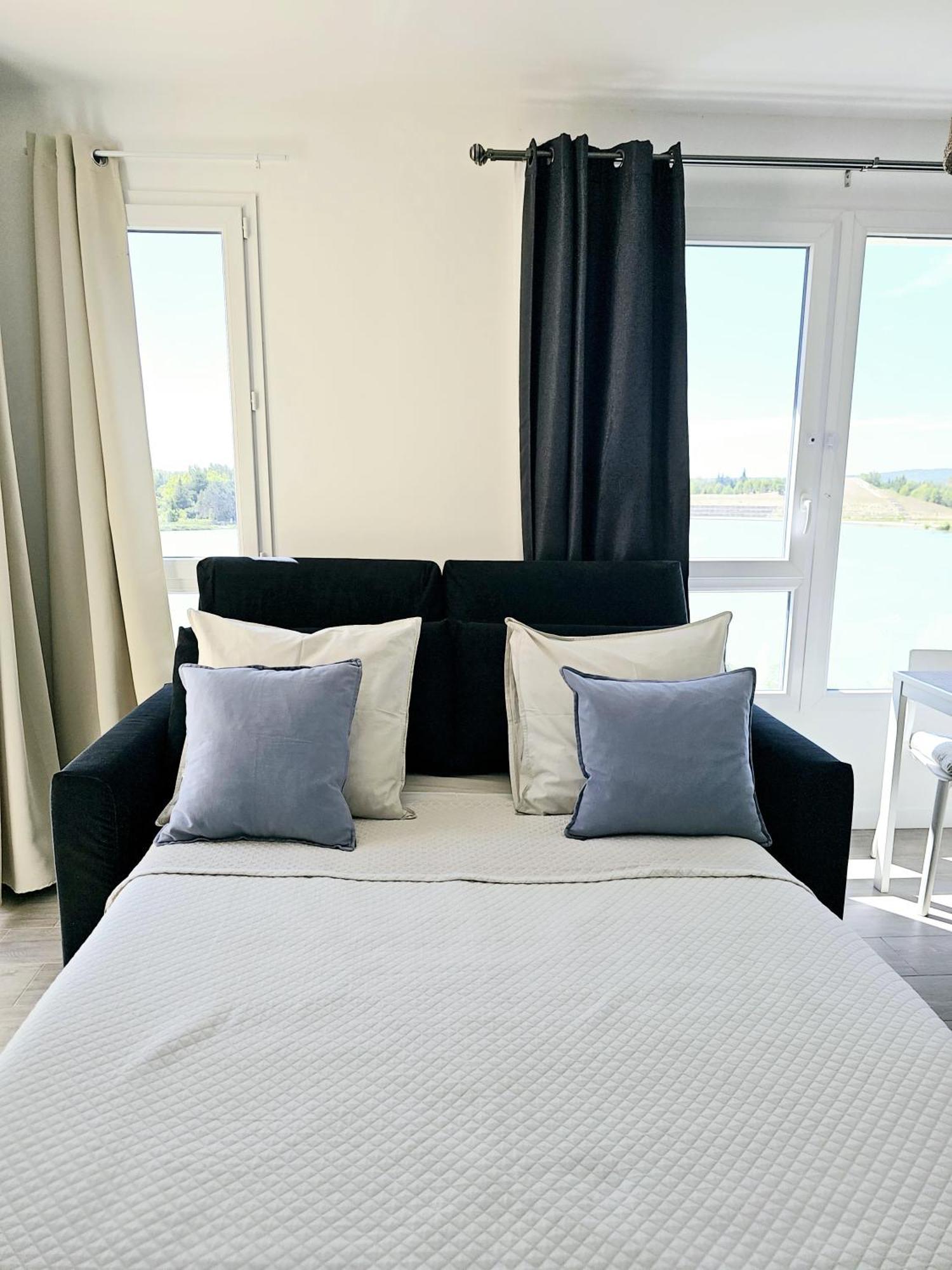 Lakeside Provence - Appartement Classe 4 Etoiles, Vue Sur Le Lac, Parking Sous-Sol, Double Clim Monteux Exteriör bild